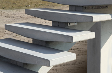 Nowoczesne schody wykonane w technologii betonu architektonicznego